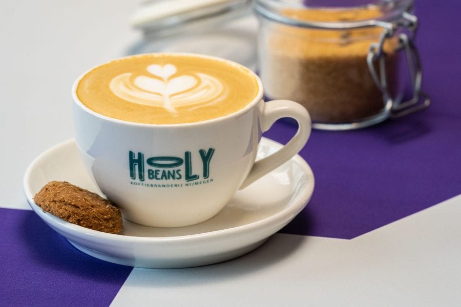 Cappuccino met latte art bij Hotel Credible in Nijmegen